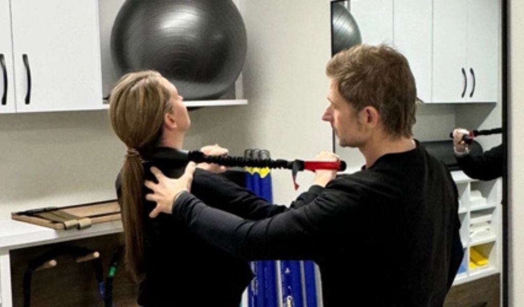 Extremity Adjustments at Lakeside Spine and Wellness