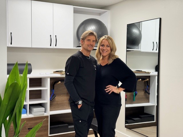 Lakeside Spine and Wellness provider with a patient